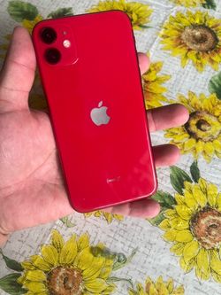 iPhone 11 64gb product red unlocked for all carrier great condition Face ID don’t work
