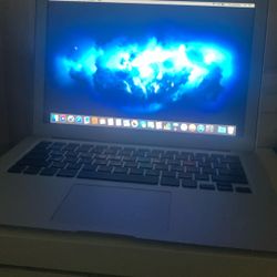 Macbook Air (13-inch, 2017) Silver
