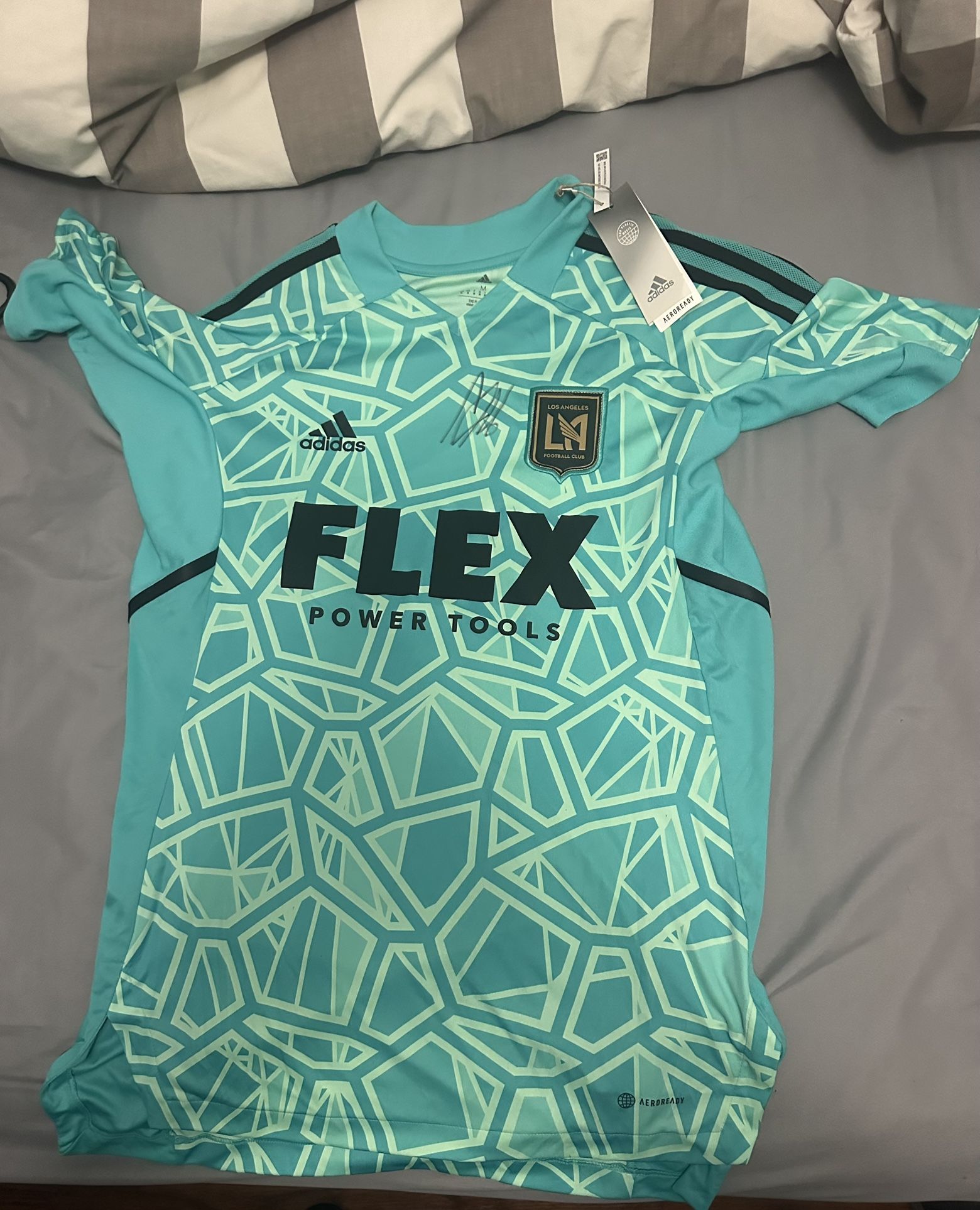 LAFC Max Crépeau sign Jersey