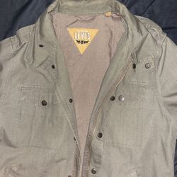 Levi’s Camo Green Light Jacket Size Large 