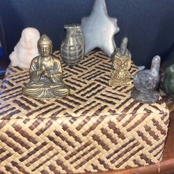 Figurines Stone And Metal