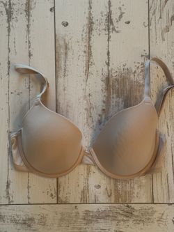 Victoria’s Secret PINK T-Shirt Bra- Beige 32DD