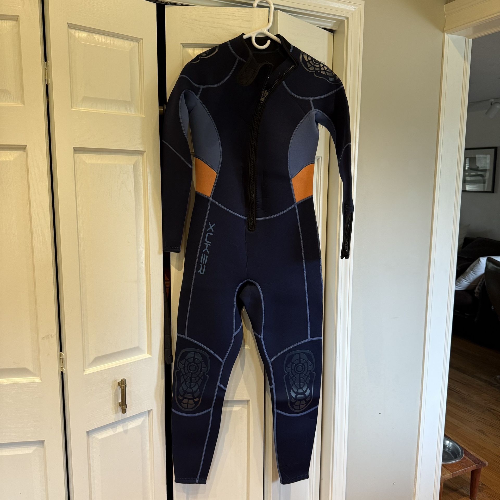 WetSuit Small Kayaking , Paddle Boarding Canoeing Size Small New 