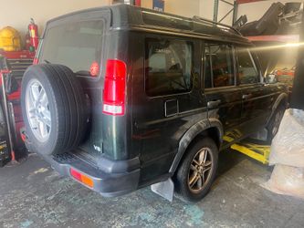 Parting out Discovery 2 Land Rover Range
