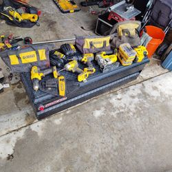 DeWalt Cordless Tool Set 