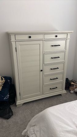 Bobs dresser