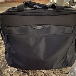 TARGUS LAPTOP ROLLER BAG, Travel effortlessly with rolling carry-on bag or rolling laptop bag