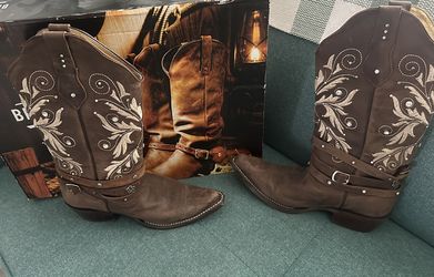 Cowgirl Boots for the Rodeo! Free Delivery 👍 Or Best offer!