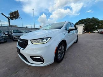 2023 Chrysler Pacifica Hybrid