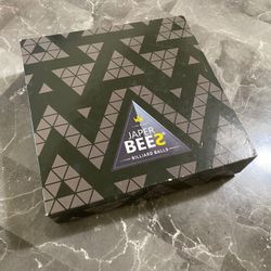 Japer Bees Billards Deluxe Balls