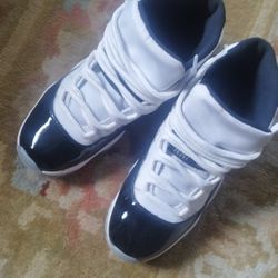 Air Jordan 11 Size 9