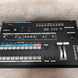 Roland V-800HD HDMI Multi Format Broadcast Quality Live Video Switching Console