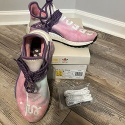 Size 7 Men’s Adidas Human Races