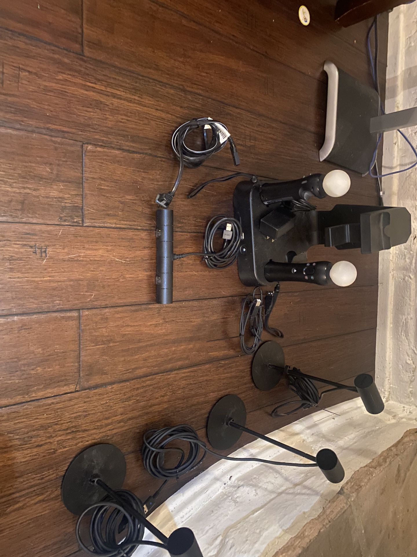 Multiple VR Head Headsets