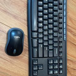 Wireless Keyboard + Mouses For Computer