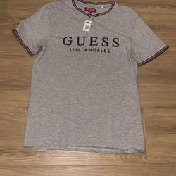 Guess T-shirt - Large 