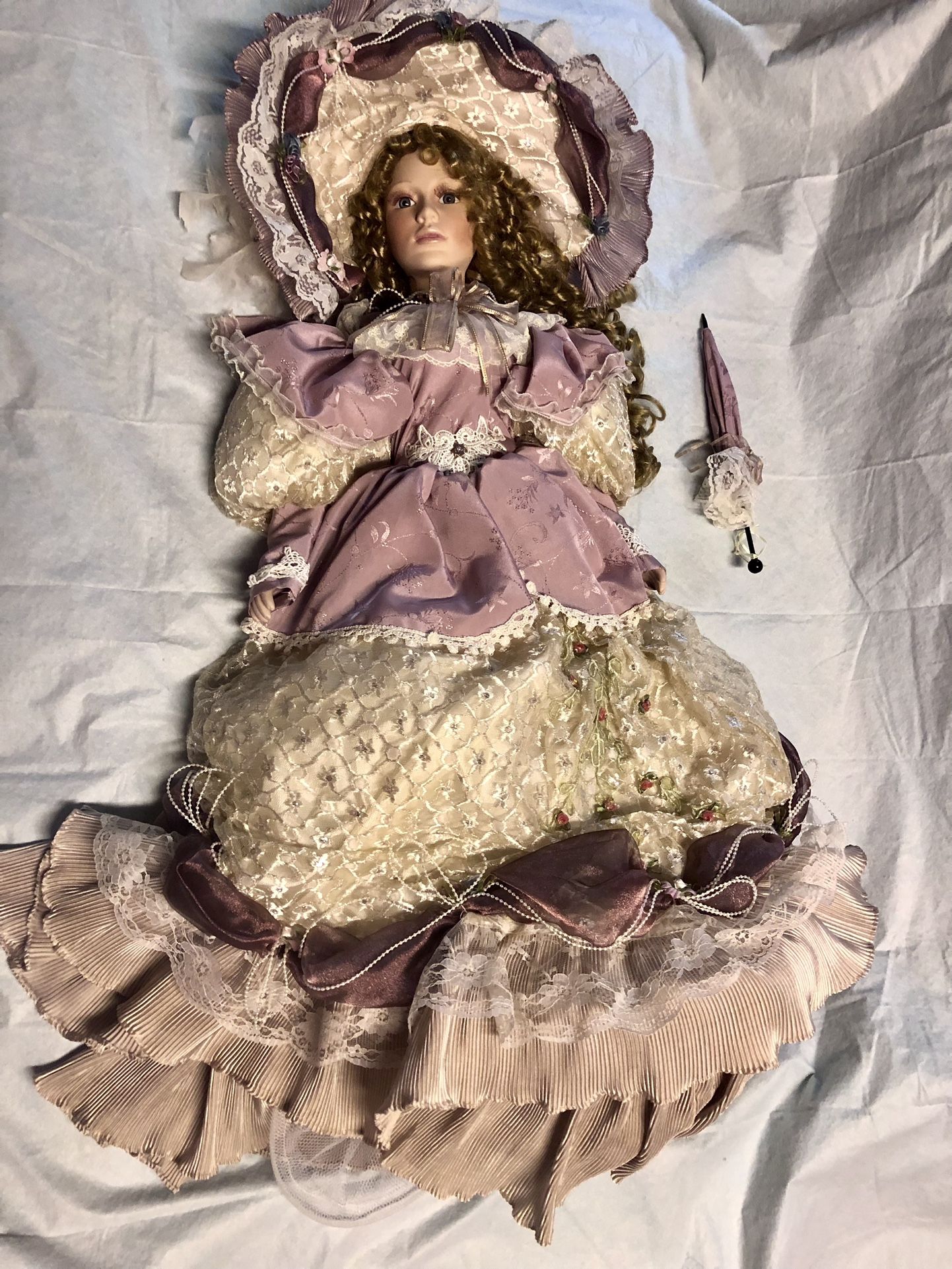 “Frances” Cathay Porcelain Doll #116 Of 5,000