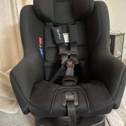 Nuna  Car seat 