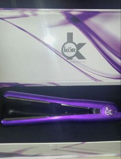 Kor professional hair straightener