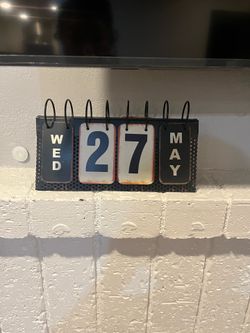 Metal calendar