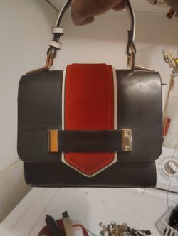 Zara Small Size ẞag