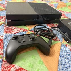 Xbox One+ 1 controller+ Hdmi+ Power Cord