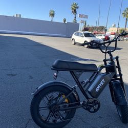 Moto Style Electric Bike • 1500W • Fat Tire • Brand New