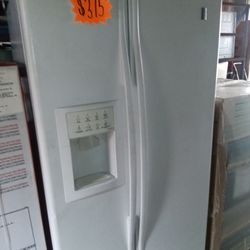 Whirlpool side by side refrigerator white