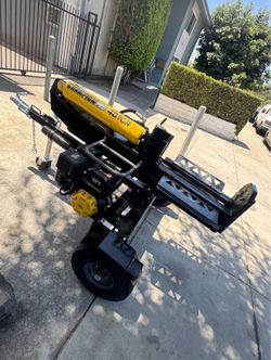 Champion 40-Ton 338 cc Gas Powered Hydraulic Wood Log Splitter with Vertical/Horizontal Operation an