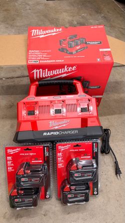 Milwaukee M18 PACKOUT Six Bay Rapid Charger with (4) M18 XC5.0 Batteries