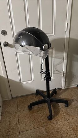 RED by KISS stand up hair dryer