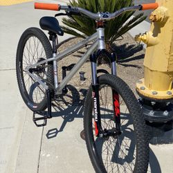 Dirt Jumper Bike