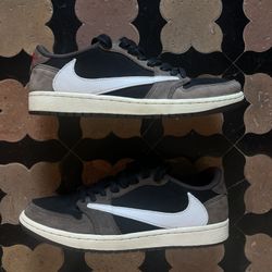 Travis Scott x Air Jordan 1 Low 'Mocha' (Men’s 9)