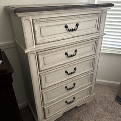 5 Drawer Cheat Dresser