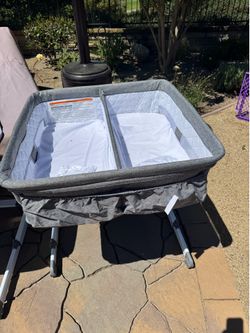 Twin bassinet