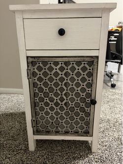 Cabinet with drawer