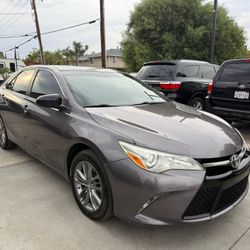 2016 Toyota Camry SE 