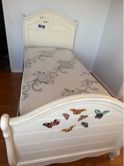 Free Twin bed