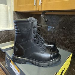 Thorogood Academy Boots 