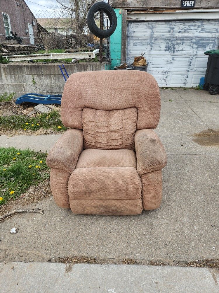 Free RECLINER