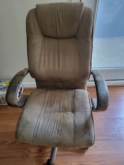 Computer adjustable chair