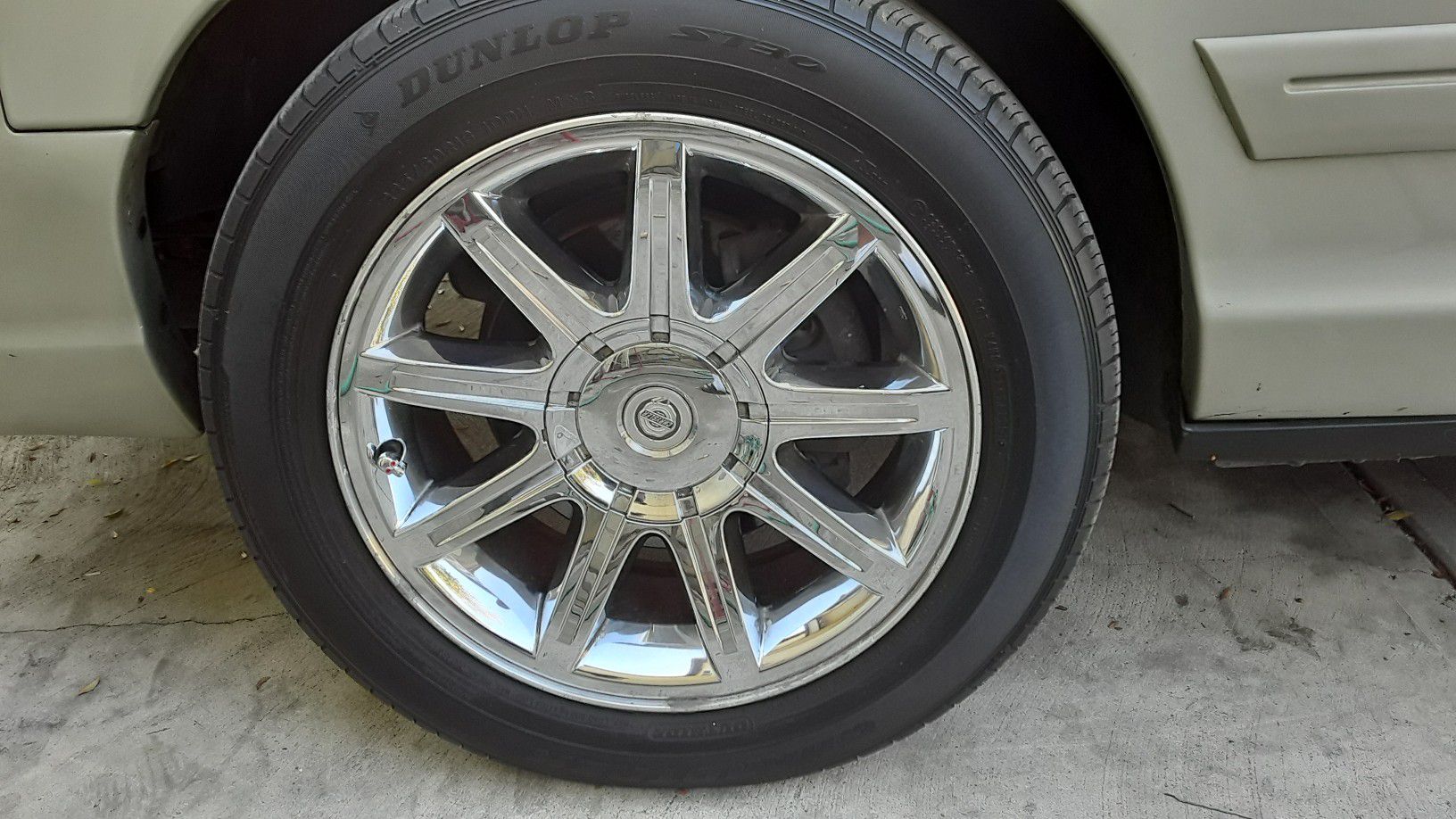 18" Chrysler rims with tires