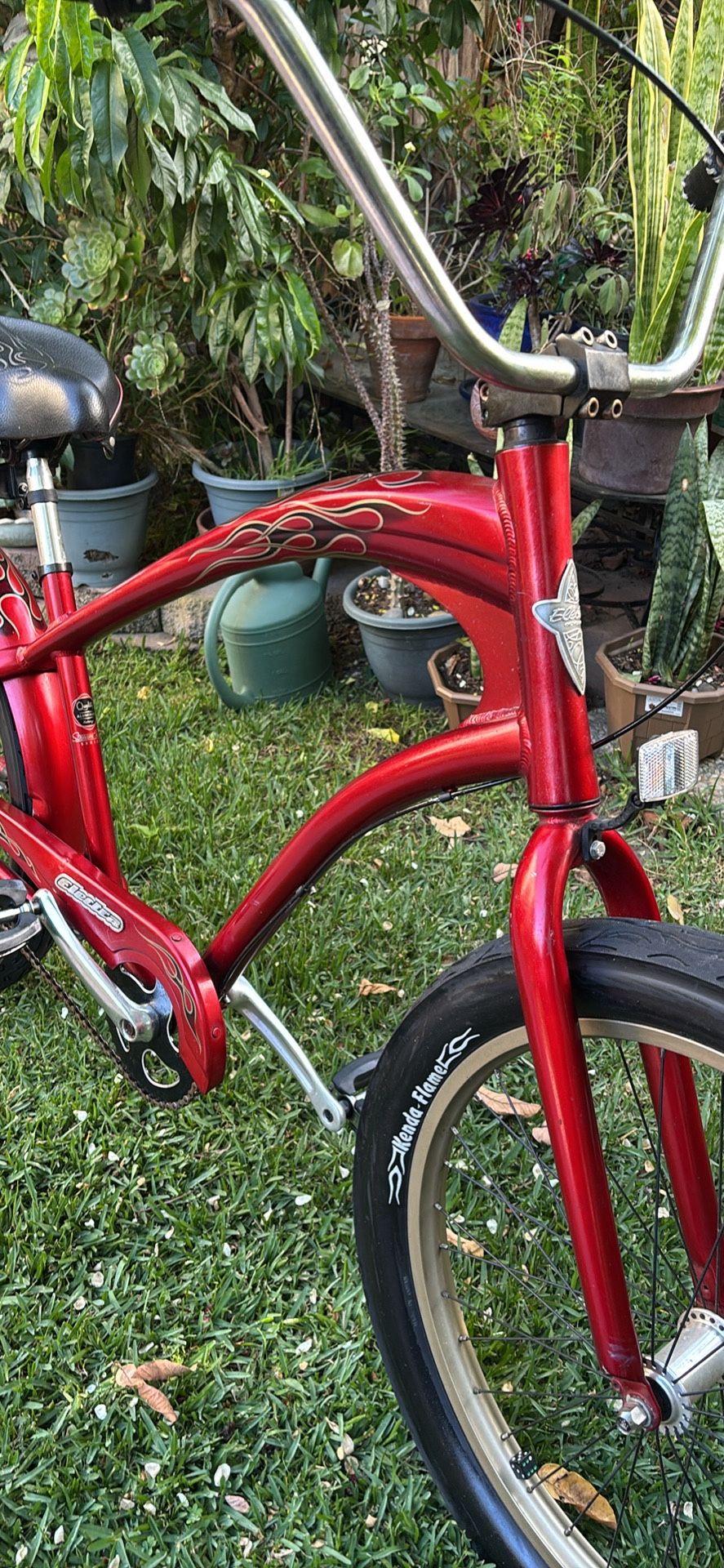 ELECTRA 3 Speed Like New W/ Fat Tires 24X3.0 Nice RideReady To Enjoy. See my other bikes. Thanks