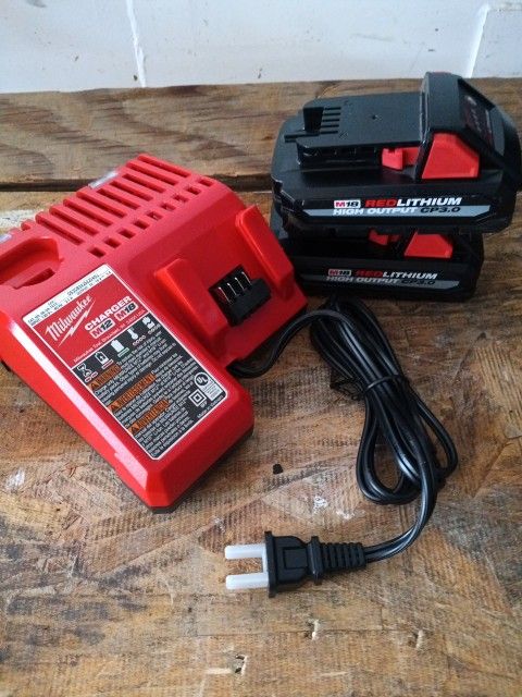 Milwaukee 3.0 Batteries And Charger 