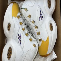 Reebok🏀Question Mid🏀Size 6