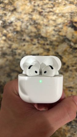 AirPods 4