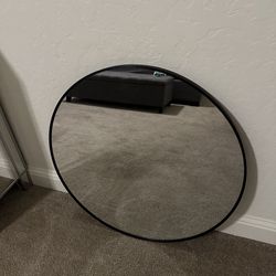 28” Round Mirror