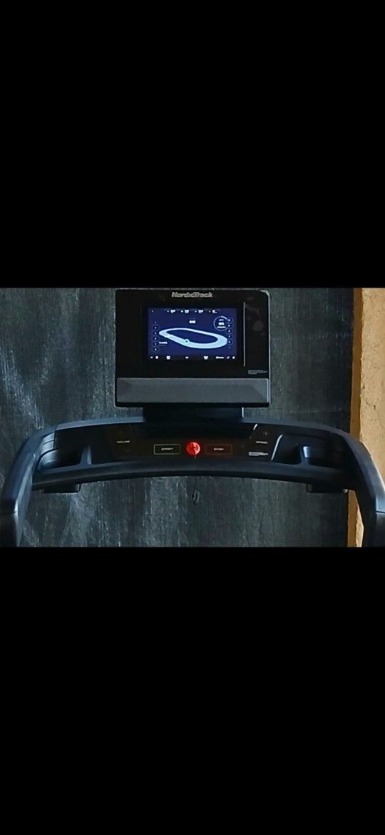 NordicTrack T Series 9 Treadmill & 10" Pivot HD Touchscreen & iFIT Pro Boast Technology New