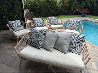 Five piece outdoor seating set