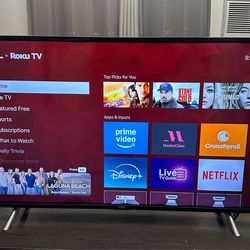 TCL Roku TV 43”